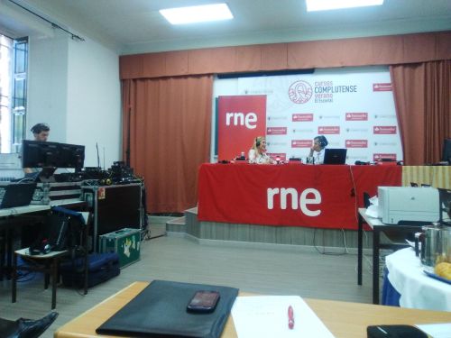 Asistiendo a Las ma�anas de RNE