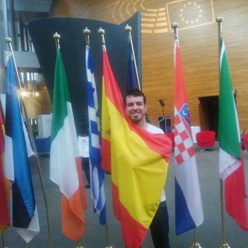 soy un periodista español audiovisual con inglés, alemán, catalán e italiano soy un periodista español audiovisual con inglés, alemán, catalán e italiano